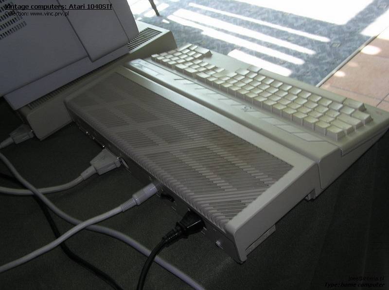 Atari 1040STf - 12.jpg
